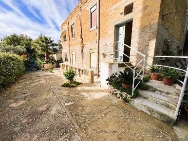 Foto Appartamento in Via Dei Platani 13, Porto Empedocle Centro di 105 m²