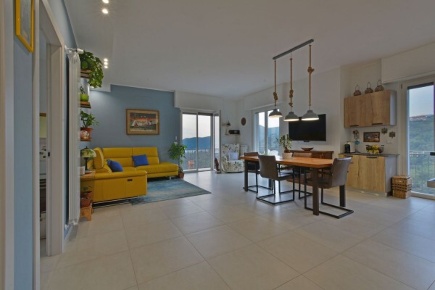 Foto Appartamento in Via Santa Libera, Boissano Morteo di 200 m² in vendita