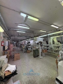 Foto Capannone industriale a Casandrino di 600 m² con 6 locali in vendita