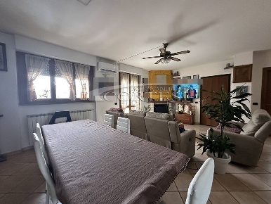 Foto Appartamento a Città di Castello di 230 m² con 11 locali in vendita