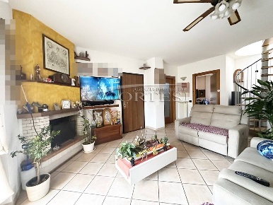 Foto Appartamento a Città di Castello di 230 m² con 11 locali in vendita