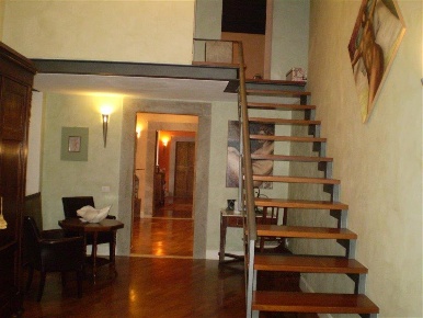 Foto Appartamento a Carrara Centro di 120 m² con 4 locali in vendita