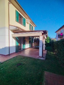 Foto Villa unifamiliare a San Giuliano Terme San Giuliano Terme Paese