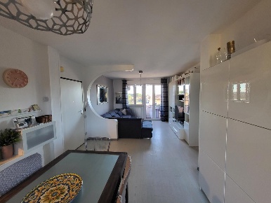 Foto Appartamento a Calcinaia Fornacette di 102 m² con 6 locali in vendita