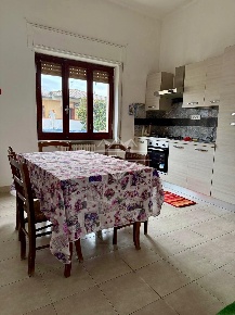 Foto Case semi ndipendenti a Carrara Avenza di 75 m² con 3 locali