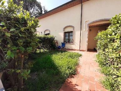 Foto Appartamento a Rosignano Marittimo Vada di 85 m² con 3 locali