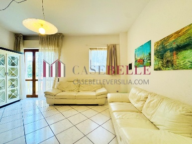 Foto Villa bifamiliare a Pietrasanta di 110 m² con 4 locali in affitto