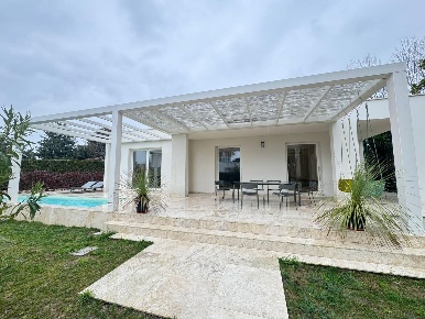 Foto Villa unifamiliare a Forte dei Marmi Caranna di 250 m² con 8 locali