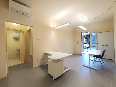Foto Ufficio a Lucca San Marco - Acquacalda di 50 m² con 2 locali
