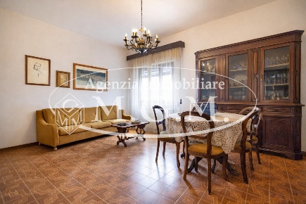 Foto Casa indipendente a Capannori Colle di Compito - Castelvecchio