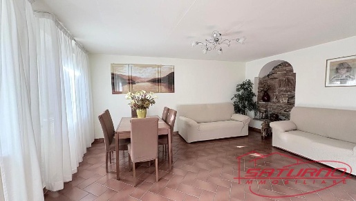 Foto Casa indipendente a Lucca Sant'Alessio - Carignano di 125 m²