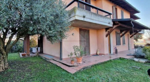 Foto Appartamento in Italo calvino, San Zeno Naviglio Centro di 217 m²