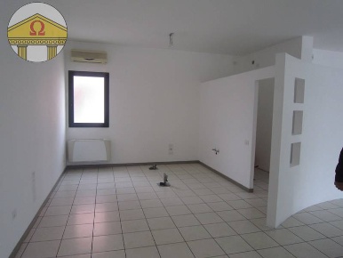 Foto Negozio a Povegliano di 70 m² con 1 locali in affitto