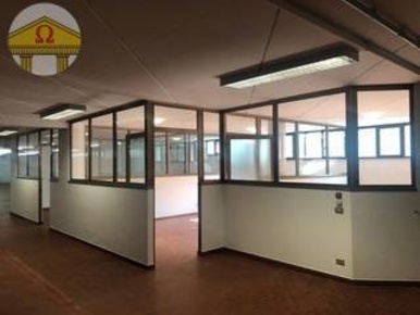 Foto Negozio a Spresiano di 513 m² con 1 locali in vendita