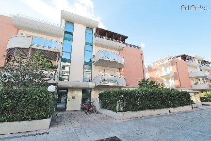 Foto Appartamento in Via Largo Danubio, San Benedetto del Tronto di 220 m²