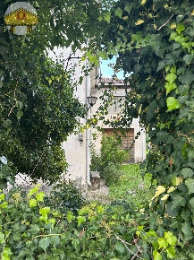 Foto Villa unifamiliare a Ponzano Veneto di 360 m² con 7 locali in vendita