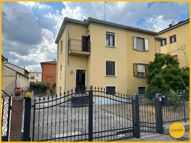 Foto Villa a schiera in via del lavoro 19, Molinella Centro di 111 m²