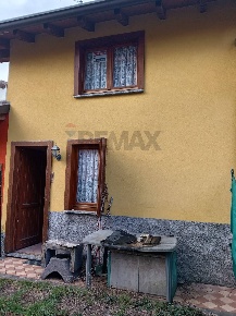 Foto Villa a schiera in via 3 settembre 3, Val Brembilla Gerosa di 68 m²