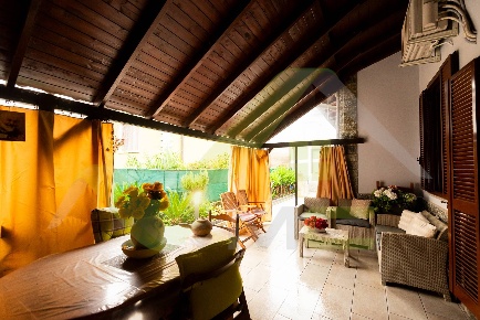 Foto Villa unifamiliare in VIA MONTEGRAPPA 12, Melzo di 123 m² con 3 locali