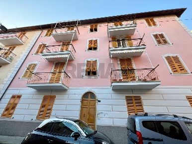 Foto Appartamento a Sestri Levante Centro di 76 m² con 4 locali in vendita