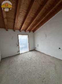 Foto Case semi ndipendenti a Arcade di 260 m² con 5 locali in vendita