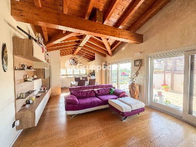 Foto Appartamento in Via Lamarmora 22, Corbetta Semicentro, Isola di 135 m²