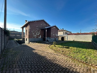Foto Villa unifamiliare in VIA IV NOVEMBRE, Solbiate Olona di 120 m²