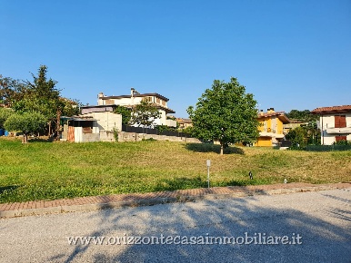 Foto Terreno residenziale a Folignano La Pigna Pigna Bassa in vendita
