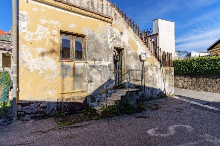 Foto Casa indipendente in Via Somma 2, Nicolosi di 65 m² con 4 locali