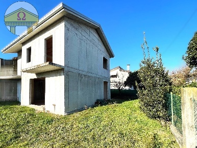 Foto Case semi ndipendenti a Treviso di 210 m² con 6 locali in vendita