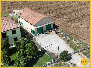 Foto Capannone industriale in via canale 10, Molinella di 150 m² in vendita