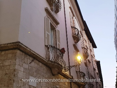 Foto Appartamento a Ascoli Piceno di 212 m² con 12 locali in vendita