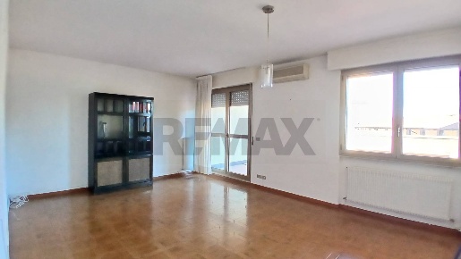 Foto Appartamento in Via Roma 73, Codroipo Centro di 108 m² con 5 locali