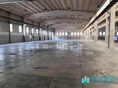 Foto Capannone industriale in via Dante 55, Abbiategrasso di 7500 m²