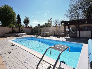 Foto Villa unifamiliare in VIA TIZIANO 44, Sedriano Centro di 320 m²