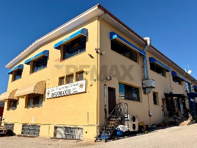 Foto Locale commerciale in via XX settembre 359, Avezzano Centro di 280 m²