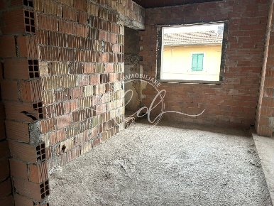 Foto Appartamento a Pietrasanta di 300 m² con 9 locali in vendita