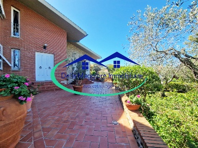 Foto Villa unifamiliare a Livorno Montenero Basso - Montenero Alto