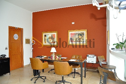 Foto Ufficio in Via Pietro Giannone 11, Settimo Torinese di 38 m²