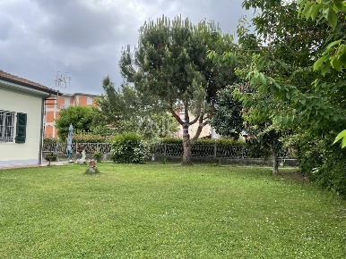 Foto Villa singola a Arcola Centro di 100 m² con 4 locali in vendita