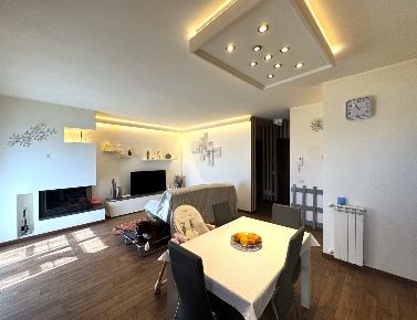 Foto Appartamento in Via D. Stefanacci, Vernio di 85 m² con 3 locali