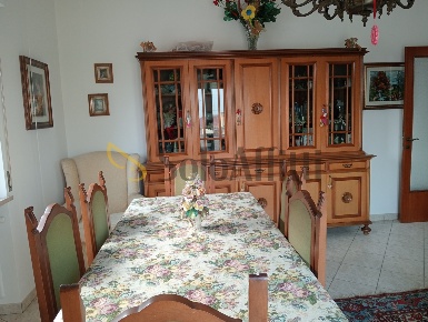 Foto Appartamento a Falconara Marittima Centro di 120 m² con 7 locali