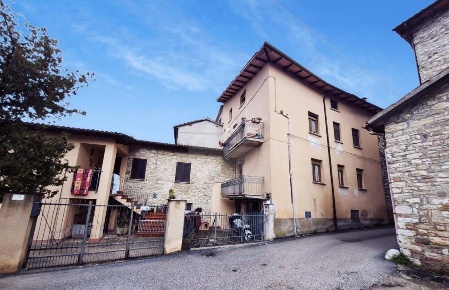 Foto Casa indipendente in Via dei Bettelli, Gubbio Semonte Casamorcia