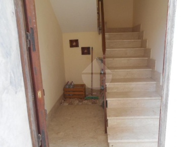 Foto Appartamento in Viale Roma, Castelvetrano Centro di 85 m² con 6 locali