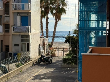 Foto Appartamento in Largo Parodi, San Bartolomeo al Mare Centro di 45 m²