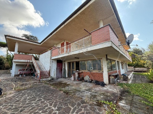 casa indipendente in vendita a Sabaudia in zona Molella