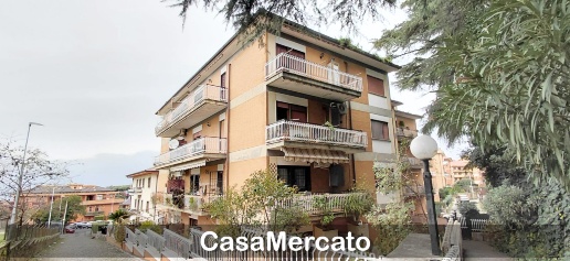 Foto Appartamento a Marino di 80 m² in vendita