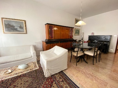 Foto Appartamento a Massa Centro di 134 m² con 5 locali in vendita
