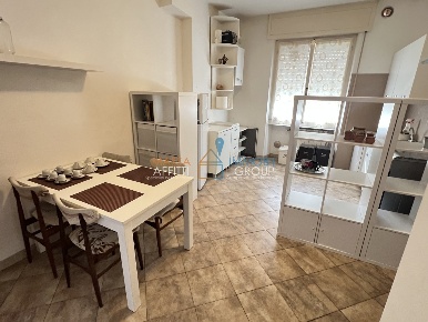 Foto Appartamento in Viale puccini 6, Massa Centro di 118 m² con 6 locali