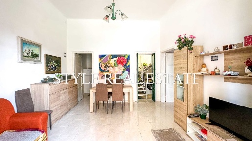 Foto Appartamento in Via Napoli 6, Siracusa di 54 m² con 3 locali